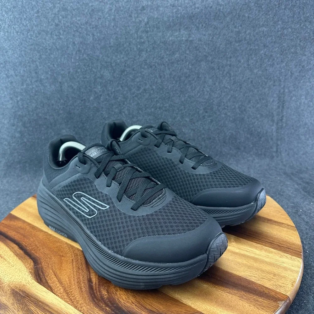 Skechers GoRun Max Cushioning Delta Mens 11 Extra Wide Black Shoes 220613WW